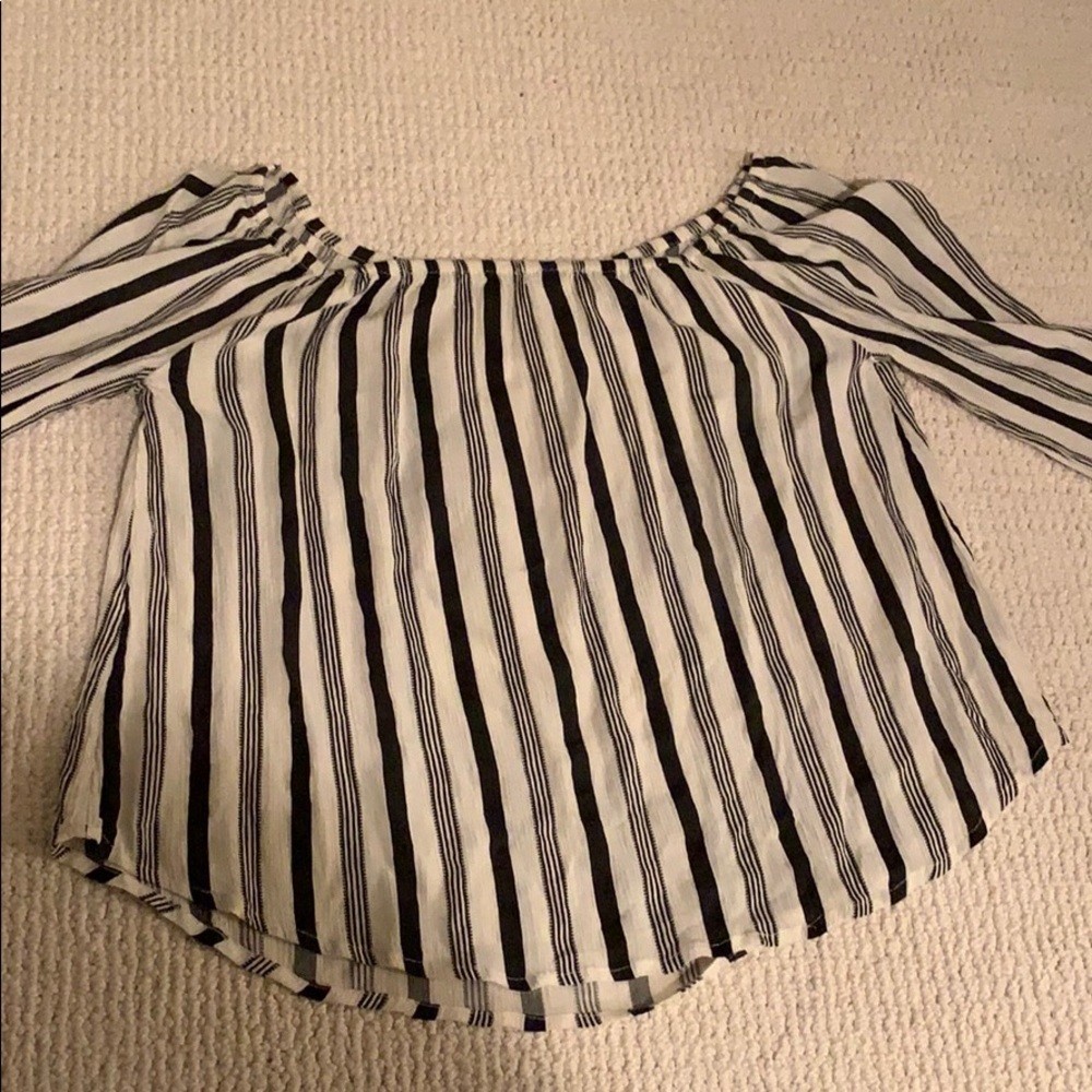 Billabong stripped off the shoulder top